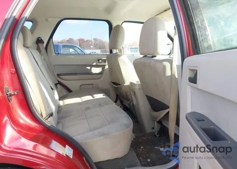 2012 Ford Escape Xlt z USA, uszkodzony, nr VIN 1FMCU0D73CKC22772